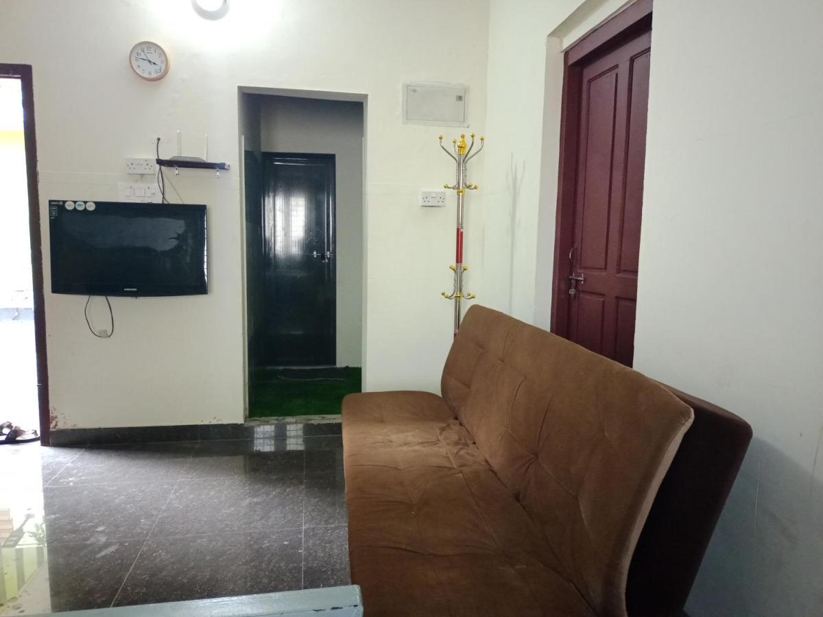 Kalamana Serene Chavakkad Luaran gambar
